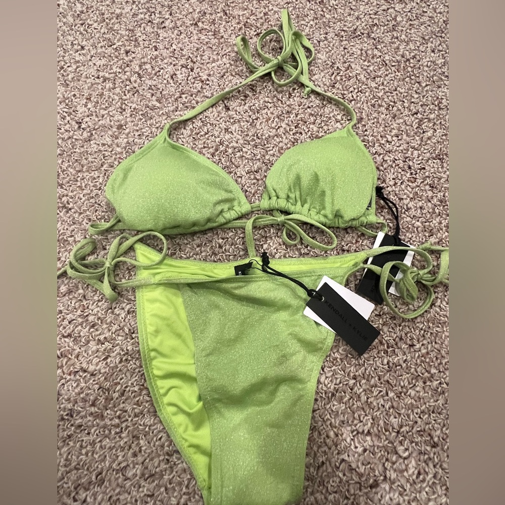 Kendall & Kylie Bikini